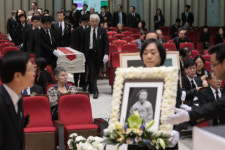 ‘봄길’ 통일의 나라로…문익환 목사 곁에 눕다