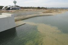 4대강 소수력발전소 흙탕물 토해내