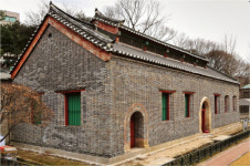 벽돌로 지은 한옥의 재발견