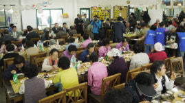 갈라진 강정마을 ‘조각 맞추기’