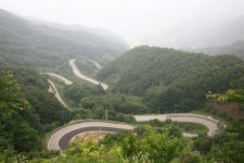 굽이굽이 도로는 무섭다? 산과 강 어우러져 ‘환상’