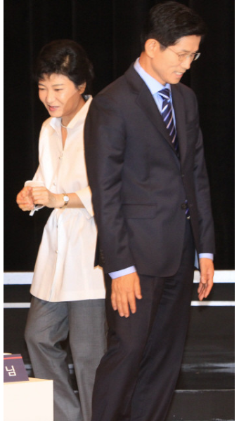 김문수 공격에 ‘손톱’ 세운 박근혜 지지자들
