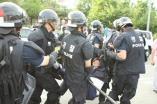 쌍용차 진압 동원됐던 전경, 해고 노동자에 “죄송하다”