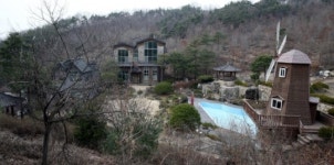 김학의 “윤씨 모른다”…건설업자 윤씨 “오래전부터 알아”