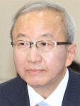 현오석도 흠집 못지않은데…김병관 덕에 살아남아