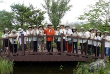 [이사람] 나무와 풀, 새들의 천국…2달새 3천명 다녀갔어요