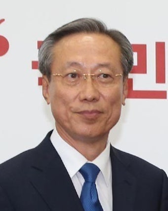 야당과 무접촉…‘정치’ 없는 정무수석