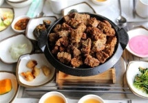 도담삼봉 넘어 날자 날자꾸나 눈부신 설원 위로