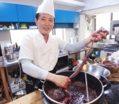 옥수수국수는 별미 간식, 속 꽉 찬 오징어순대는 안주로 딱!