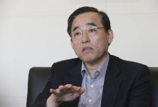 “돈 풀어 수요 부추기는 정책 한계…소비 가치 높이는 제품 혁신 필요”