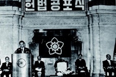 끝이 좋지 않았던 ‘유신학자 한태연’