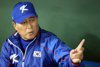 [영상] 13년 만에 우승 헹가래 받은 김인식 감독