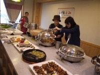 (주)이레푸드(행복한요양원) | 로컬푸드에 어르신 손맛 “인생 2막, 이 맛이야”