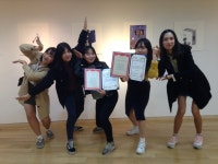 작전여고 ‘독수리 오자매’의 발랄한 ‘윤리적 소비’