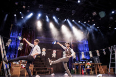 두 명이면 됩니다! 인기 꾸준한 ‘뮤지컬 2인극’