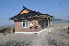  “경로당서 12시간 보내…외로움 함께 달래지만 사람 그립지요” 