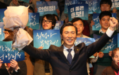  안희정 “내 유일한 기준은 국익…보수, 정권 또 달라는 건 염치없지 않나” 
