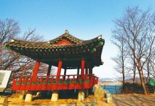  아파트 들어 선 정선 그림 속 궁산, 경치는 여전 