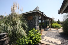  천천히 음미하자, 제주바다를 담은 한 잔의 커피 