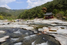  정자엔 솔바람 소리 너럭바위엔 피리 소리  