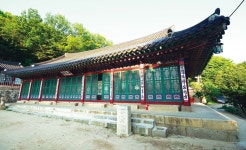  동서남북 우뚝 솟은 봉우리가 한눈에 
