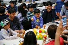 [육아뉴스] 보드게임 한판 “앗싸” 재미도 소통도 ‘팡팡’