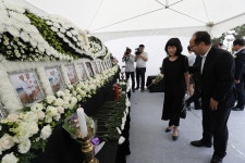  “죽어야 고통 끝날 것” 씨랜드 참사 18돌 현장 찾은 유가족들 