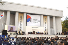 문 대통령이 찾은 효창공원, 독립운동가 수난사와 닮았다 [더(The)친절한 기자들]