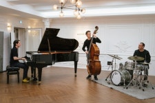  재즈로 연주하니 더 아름다운, 한국가요의 선율 