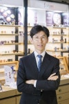  [ESC] 무슨 안경이 두 개나 필요하냐고? 세컨드 안경의 ‘마술’  