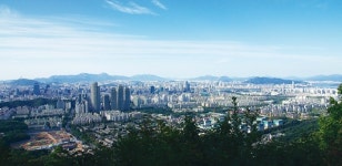  서울 남동부에서 광활한 서울을 바라보다 