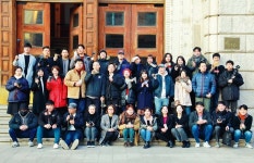  스마트폰 플레이 버튼 누르면 나도 동영상 작가 