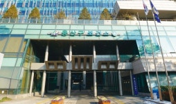  거창한 입구, 주민 접근성은 외려 떨어져 
