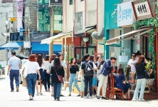  오래된 동네에 스며든 특별한 레스토랑과 퓨전요리집 