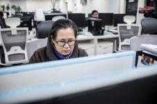  중국집 철가방과 한겨레신문의 공통점은 