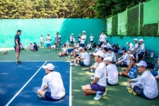  가마솥 더위도 날려버린 ‘테니스 열정’ 