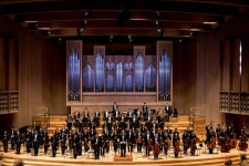  ‘임을 위한 행진곡’ 주제 창작곡 ‘민주’ 공연 