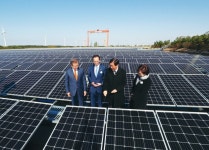  새만금 비전 ‘기대반 우려반’…“일자리 10만개” “수익성 의문” 