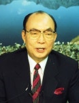  육사 장교·문선명 통역·겹사돈·북한 진출…‘통일교 2인자’ 떠나다 