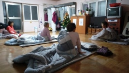  홀몸노인들의 겨우살이 “경로당서 함께 살아요” 