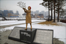  [렌즈세상] 양주 평화의 소녀상 /송영관 