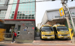  싸늘한 여론에 ‘법인 취소’ 역풍, 한유총 백기 들다 