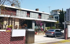  박정희 피격 장소, 조경업자 기지로 가까스로 보존 