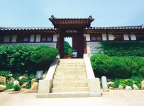  그들이 꿈꿨던 인내천의 세상, 그대들은 보는가 