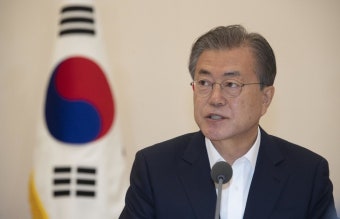 문 대통령 “최저임금 1만원 공약 못지켜 송구”