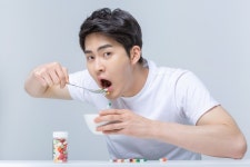  비타민·영양보충제, 장수·심장병 예방에 ‘무용지물’ 