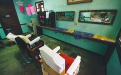  옛 추억 묻어나와 살아 있는 박물관이 되다 