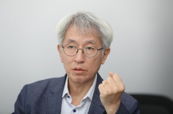 “100년간 굳어진 언론 관행과 질적으로 다른 저널리즘 모델 나와야”