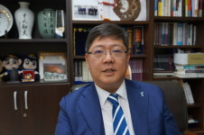 “선친에게 효도 못 했지만 ‘한반도 평화’ 유지 따르고 싶어요”