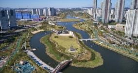 [ESC] 새처럼 바람처럼~ 드론이 선사한 하늘 여행